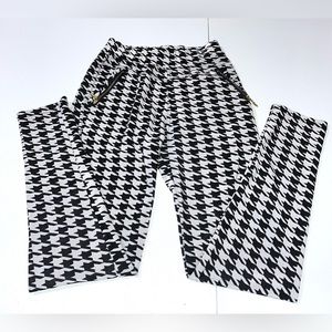 ALWAYS Houndstooth Jeggings Size Small